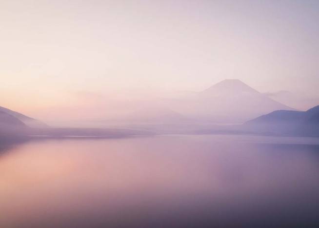 Fuji Mountain Over Foggy Lake Affiche