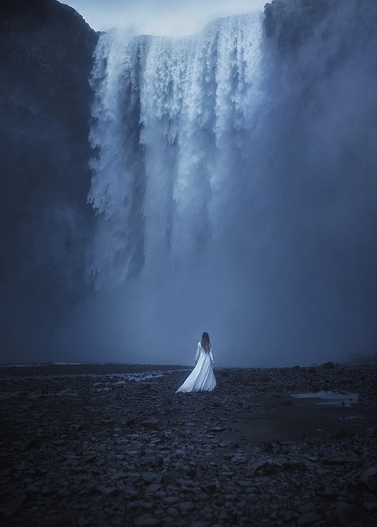 Woman by the Waterfall Poster / Naturmotive bei Desenio AB (10978)