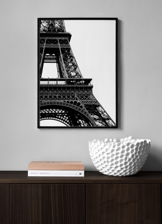 Eiffel Tower Close Up Poster Eiffelturm In Schwarz Weiss Desenio Be