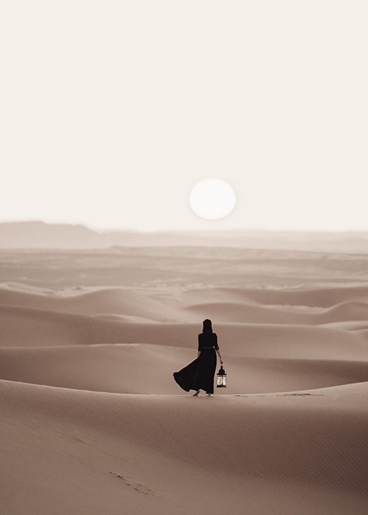 Woman in Desert Affiche