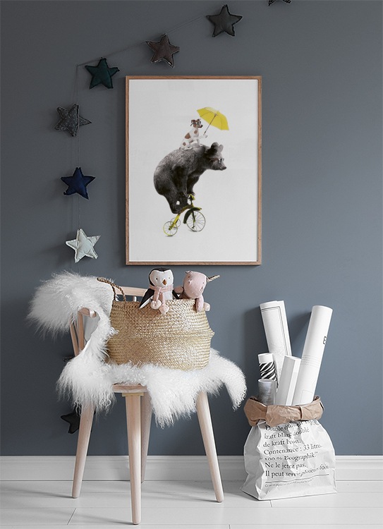 Bear On Yellow Bike, Poster / Kinder bei Desenio AB (7830)