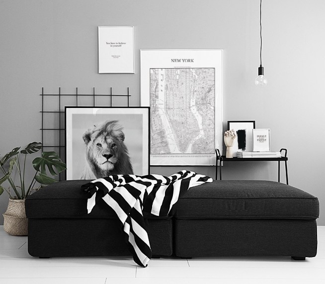  – Schwarz-weiß-Fotografie eines Löwen von vorne