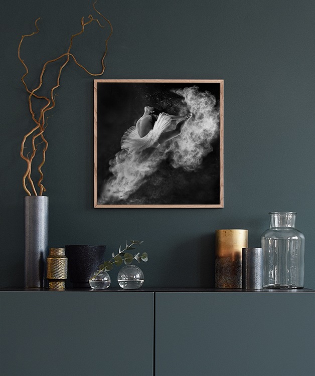 Down To Earth Poster / Zwart wit bij Desenio AB (8696)