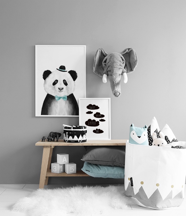 Panda With Blue Hat Print / Kinder bei Desenio AB (8709)