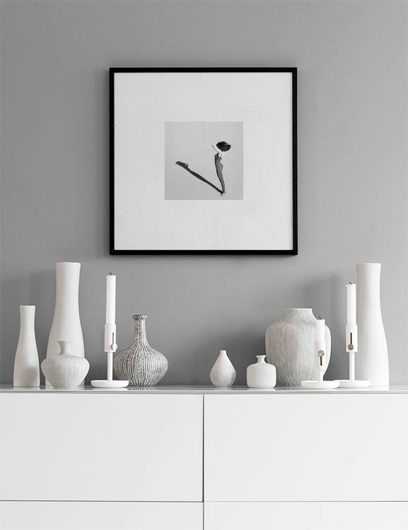 Lady Shadow Poster  / Schwarz-Weiß bei Desenio AB (8912)