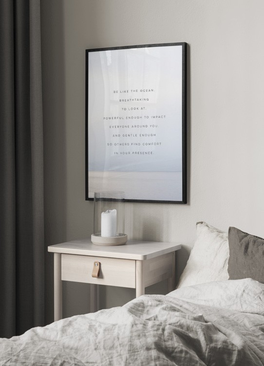  - Sprüchebild mit Zitat, das uns daran erinnert, wie das Meer auf der Fotografie eines ruhigen Meeres zu sein